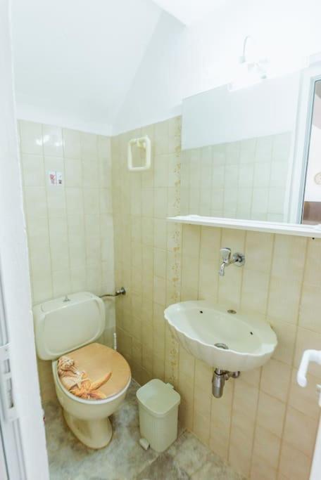 Akadimia Luxury Apartment Митилини Экстерьер фото