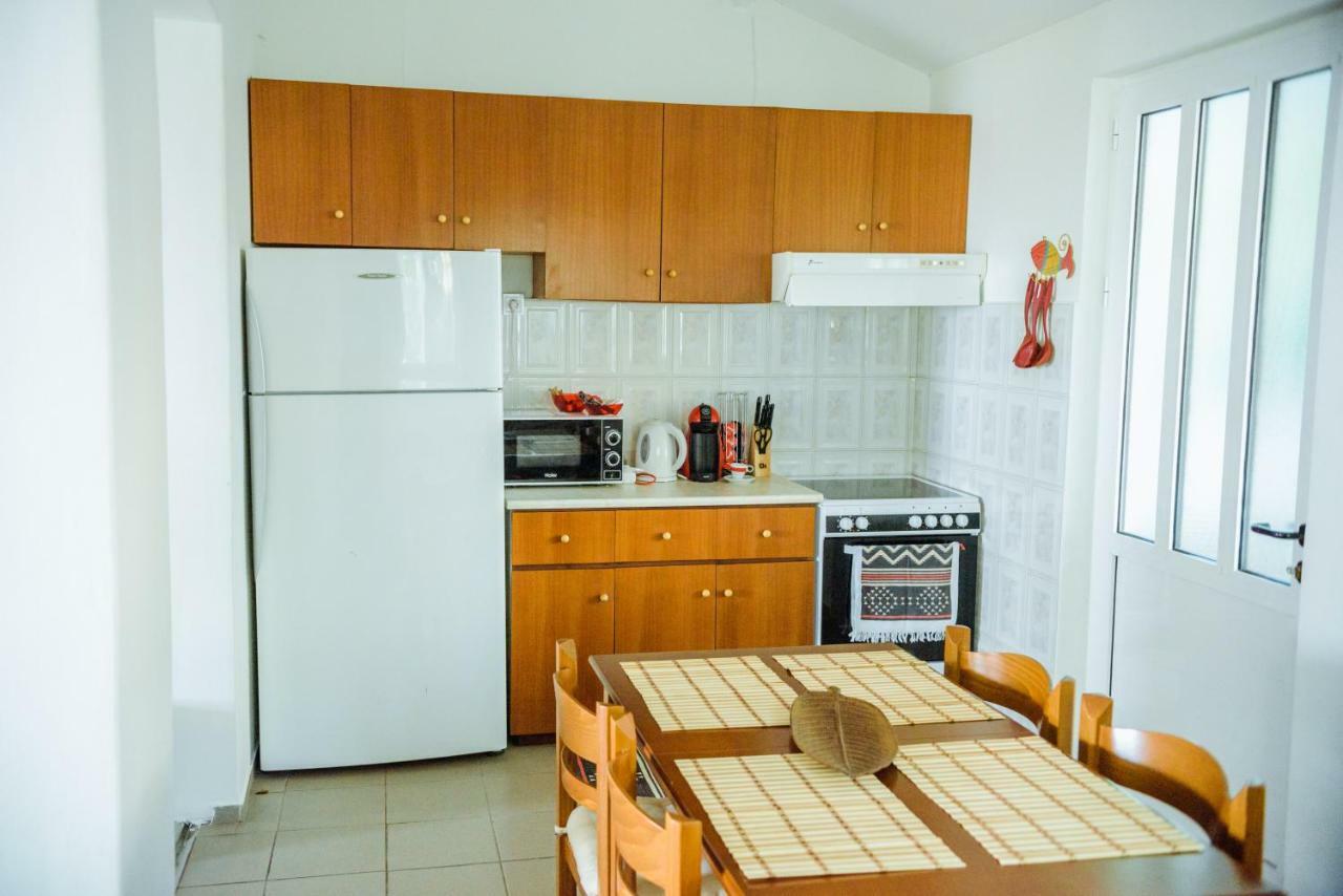 Akadimia Luxury Apartment Митилини Экстерьер фото