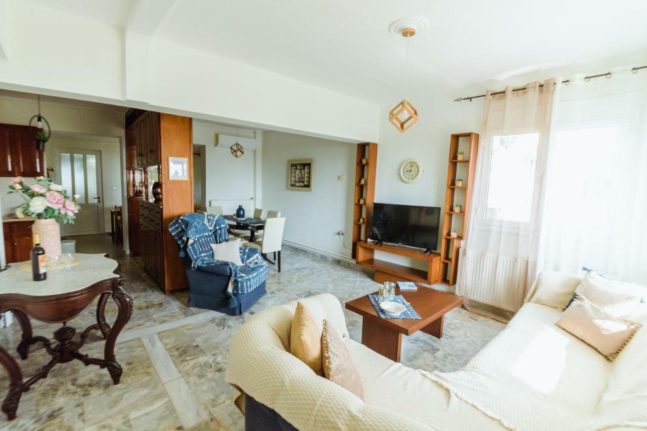 Akadimia Luxury Apartment Митилини Экстерьер фото